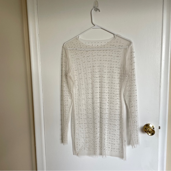 Long sleeved sheer dress with pearls - Picture 4 of 6